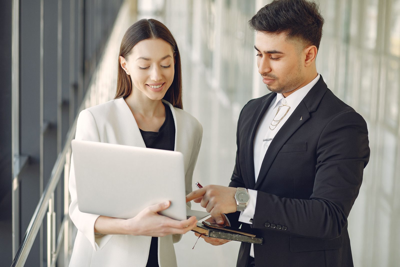 Professionals planning a career project